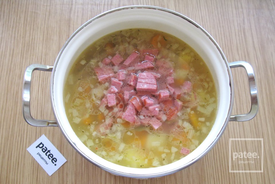 Сырный суп с грибами и колбасой - Шаг 10