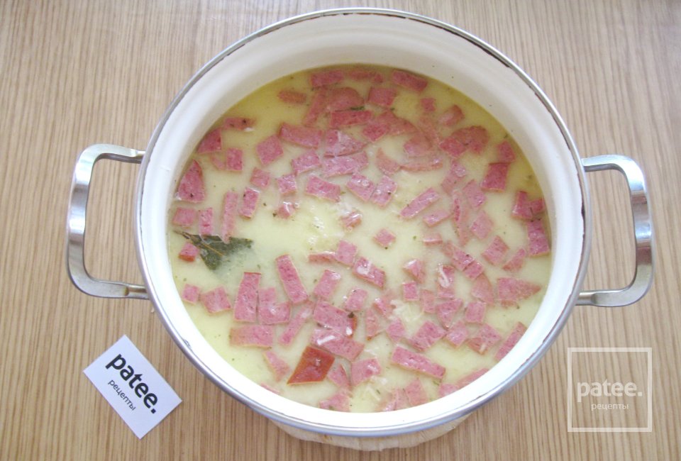Сырный суп с грибами и колбасой - Шаг 12