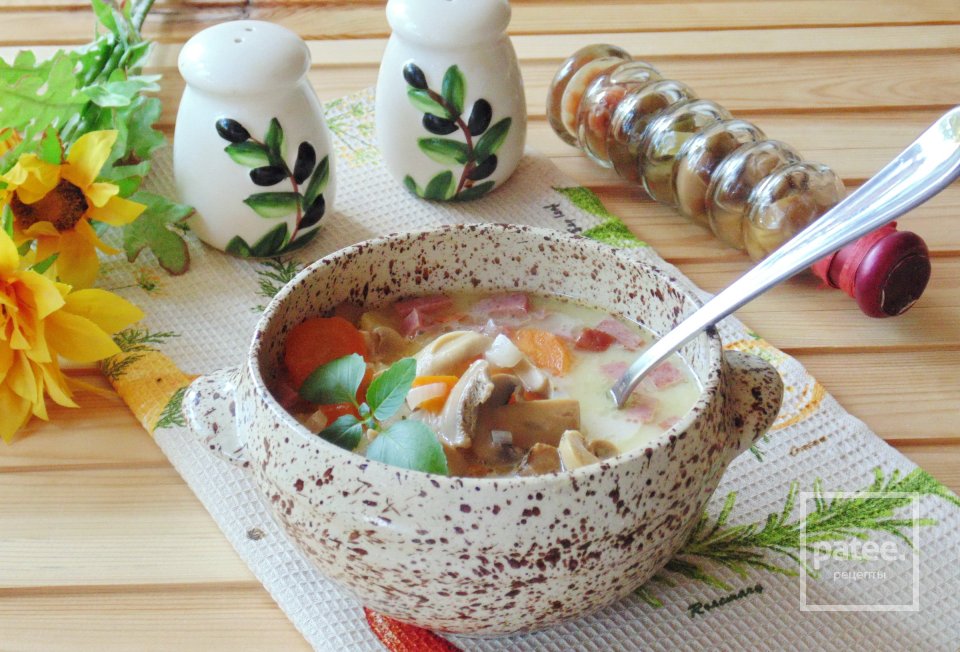Сырный суп с грибами и колбасой - Шаг 14