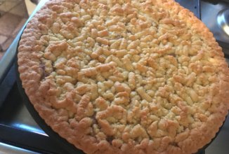 Песочный пирог с вареньем