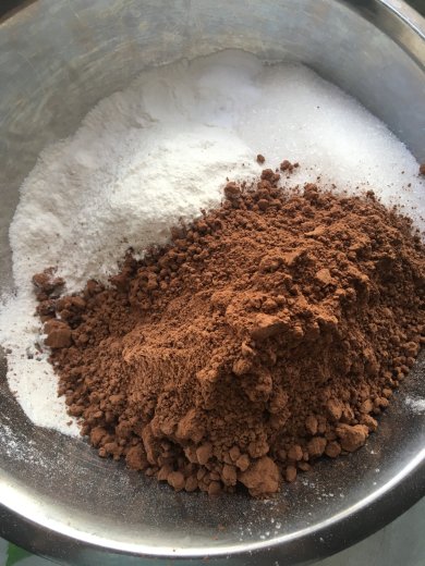 Супер шоколадные капкейки с крем-чизом - Шаг 1