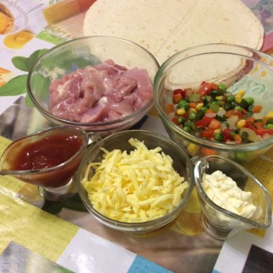 Кесадия с курицей и сыром - Шаг 1