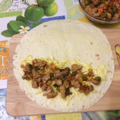 Кесадия с курицей и сыром - Шаг 4