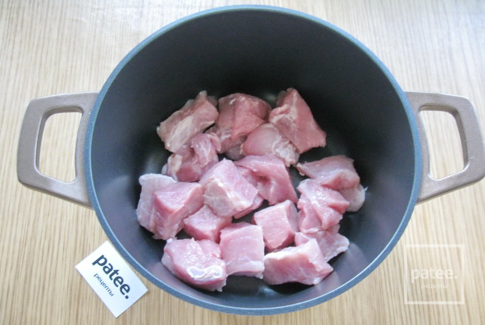 Свинина с куриной печенью в красном вине - Шаг 2