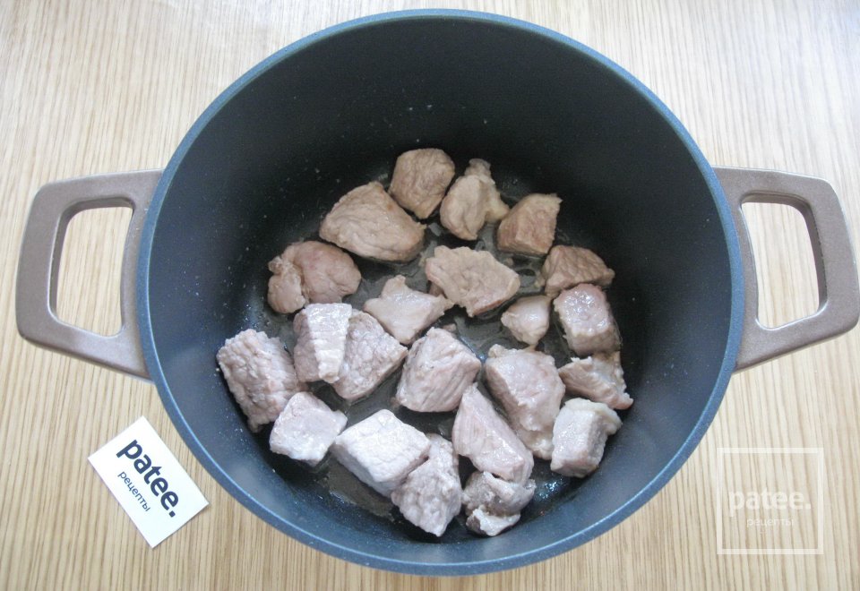 Свинина с куриной печенью в красном вине - Шаг 3