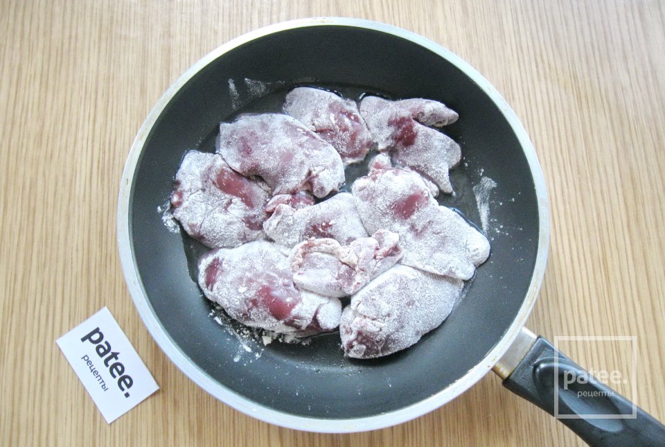 Свинина с куриной печенью в красном вине - Шаг 8