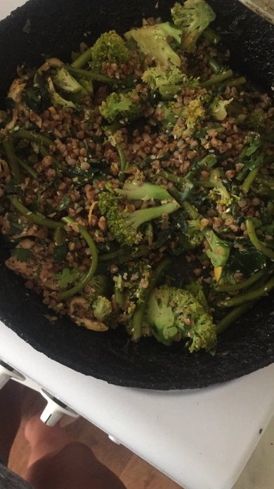 Брокколи с гарниром. ПП рецепт - Шаг 1