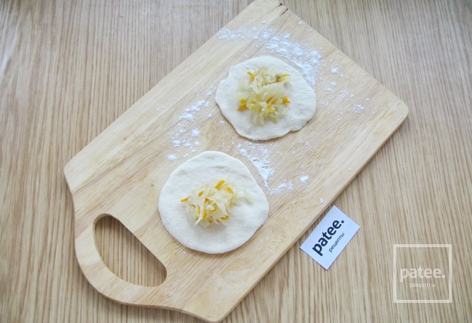 Жареные пирожки с капустой на кефире - Шаг 13