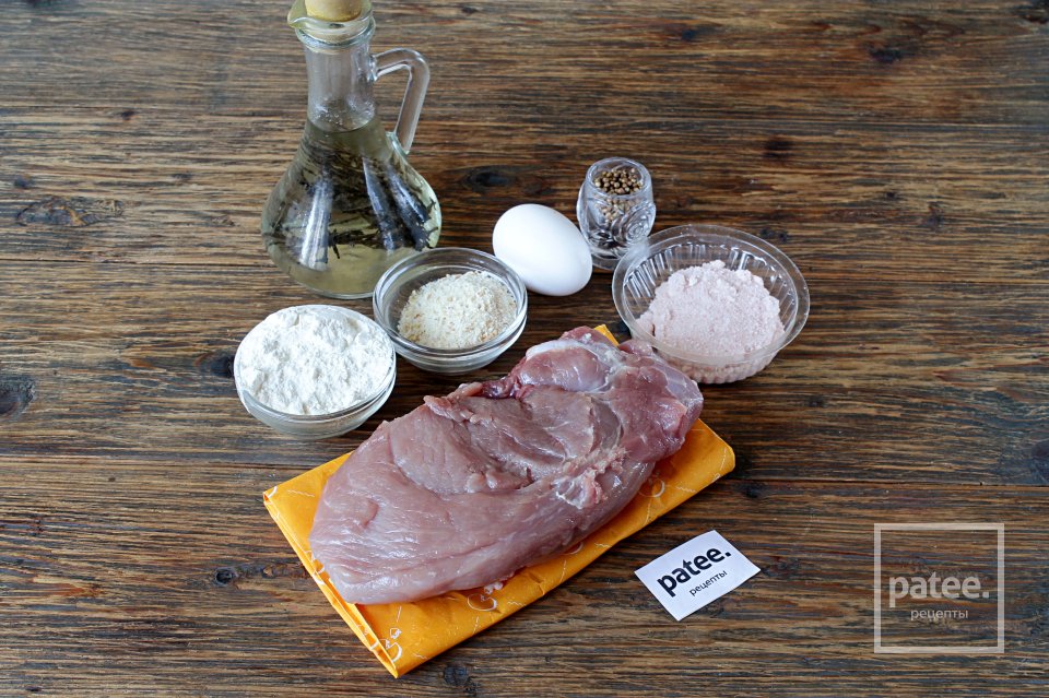 Свиные биточки в сухарях - Шаг 1