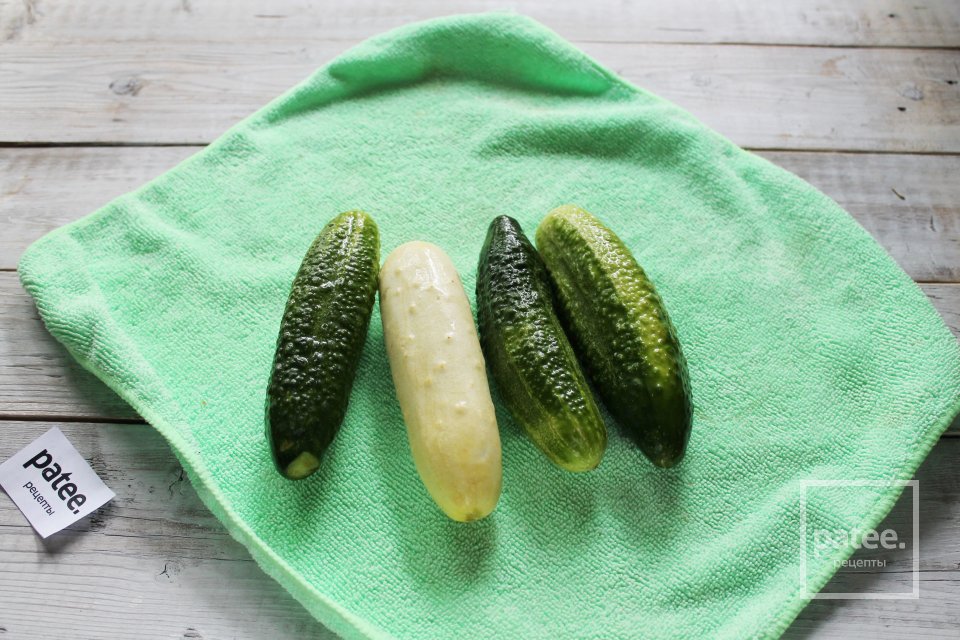 Маринованные огурцы с яблоком и лимонной кислотой - Шаг 3