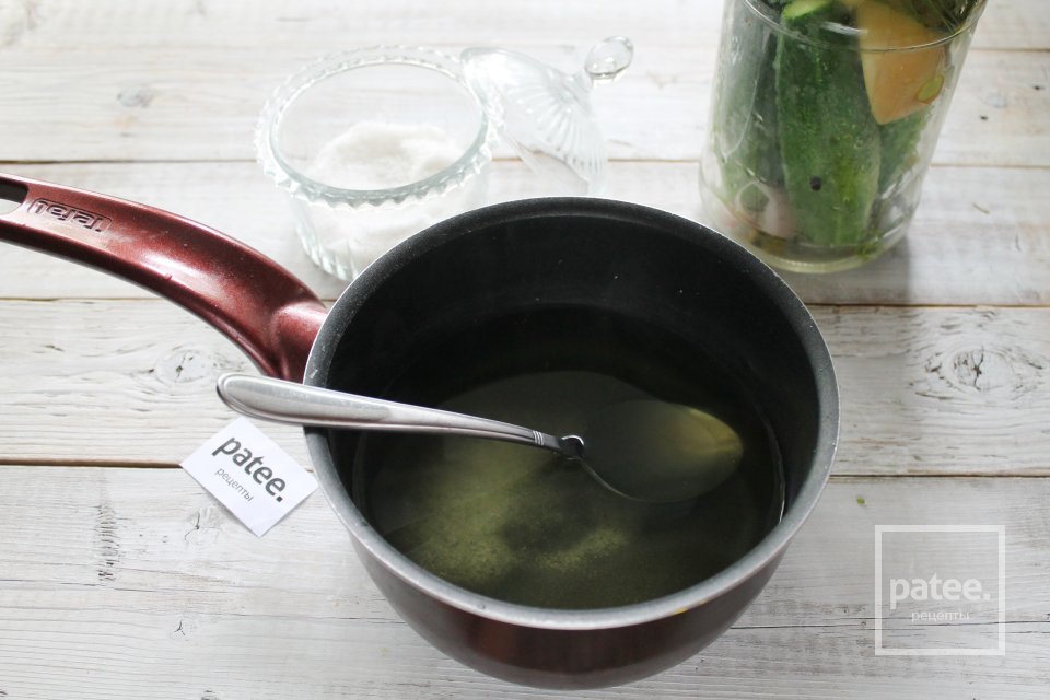 Маринованные огурцы с яблоком и лимонной кислотой - Шаг 15