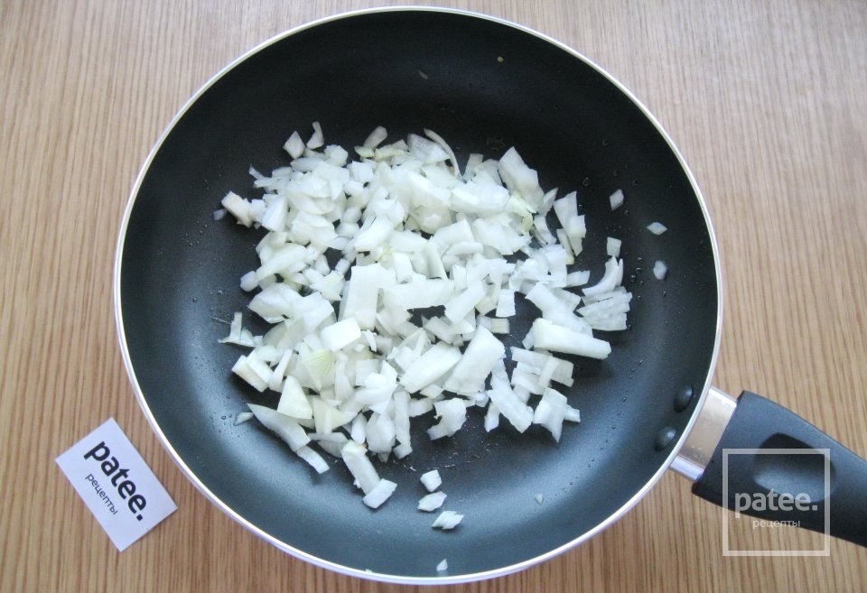 Салат из баклажанов с яйцом и помидорами - Шаг 4