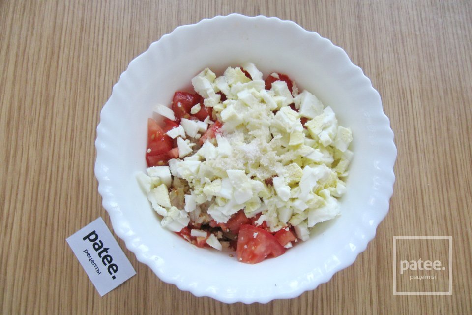 Салат из баклажанов с яйцом и помидорами - Шаг 11