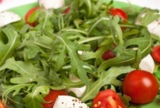 Салат с Руколой и моцареллой