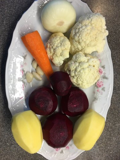 Воскресный свекольник с цветной капустой и телячьими язычками. - Шаг 6