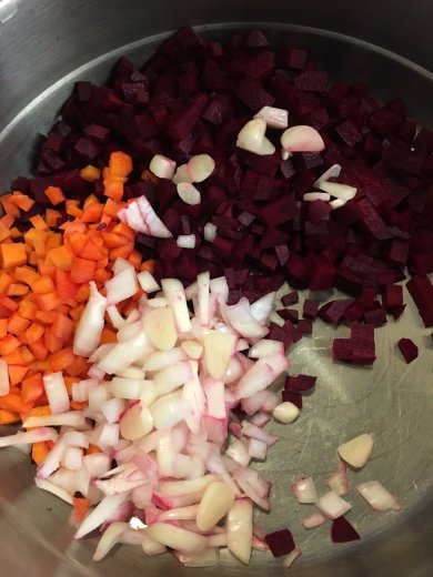 Воскресный свекольник с цветной капустой и телячьими язычками. - Шаг 7