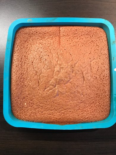 Сочный бисквит с клубничным вареньем❤️ - Шаг 4