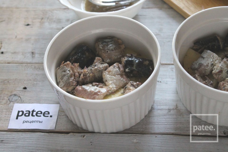 Картофельная запеканка с сайрой - Шаг 6