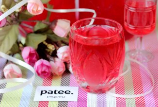 Вино из лепестков роз