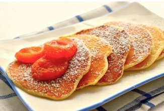 Ячменные оладьи с курагой