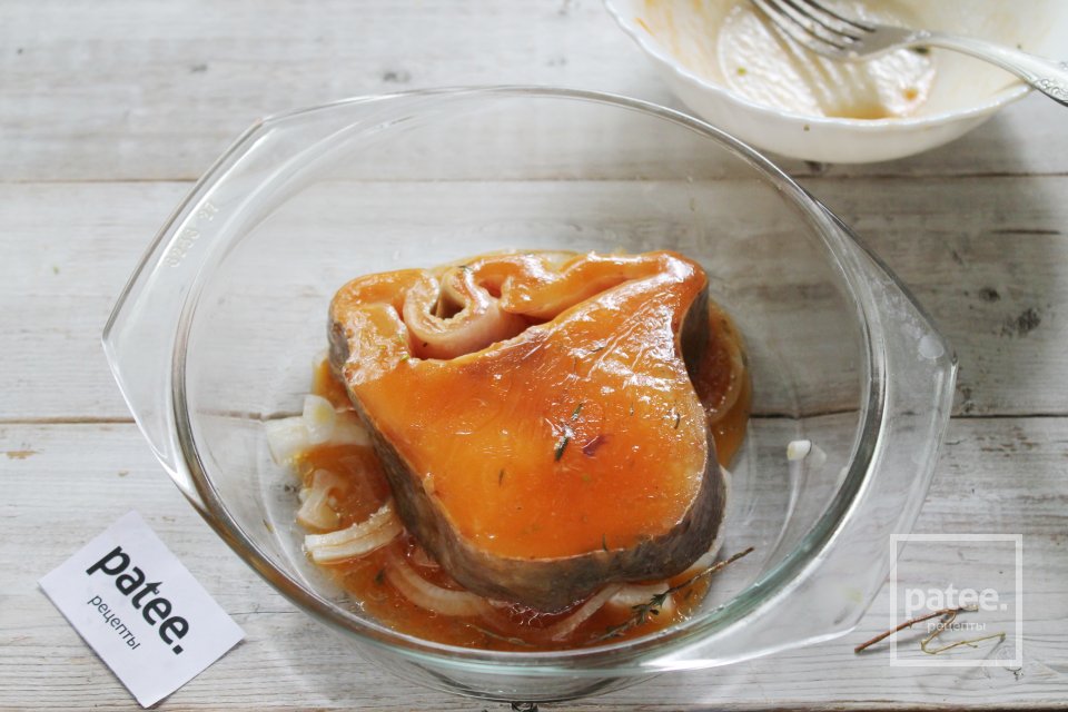 Стейк трески с томатным соком в духовке - Шаг 8