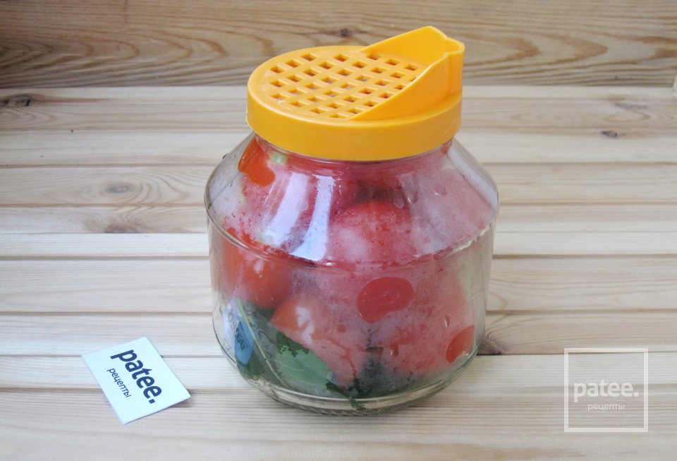 Маринованные помидоры "под снегом" - Шаг 7