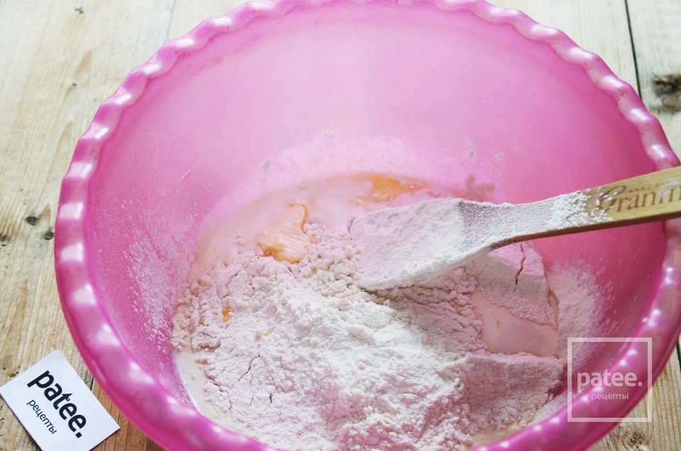 Пирожки с грибами и куриным фаршем в духовке - Шаг 8