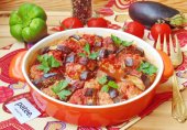 Баклажаны по-турецки в томатном соусе