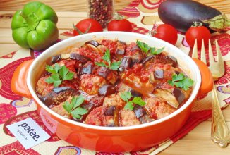 Баклажаны по-турецки в томатном соусе