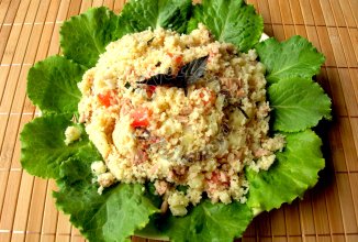 Салат из кус-куса с тунцом и овощами