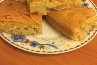 Шарлотка с грушами)