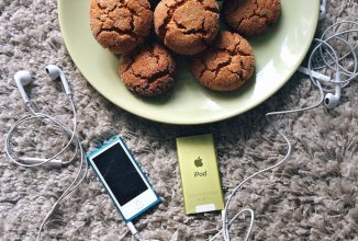 Медово-имбирное печенье с трещинками