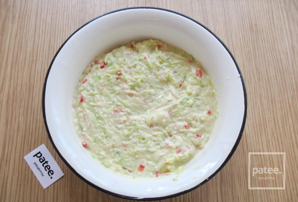 Оладьи кабачковые с сыром и болгарским перцем - Шаг 8