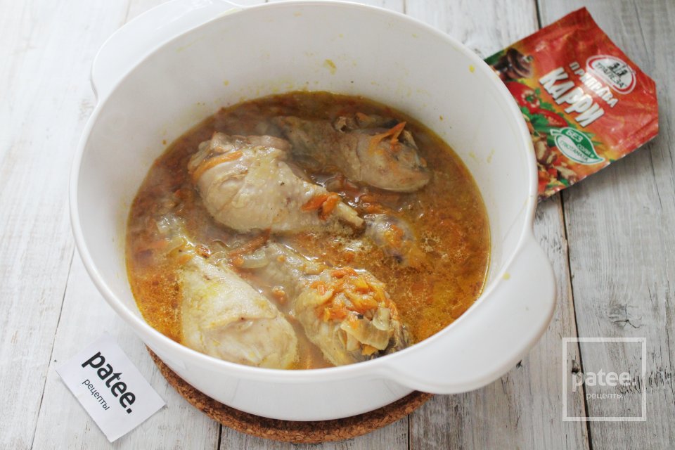 Куриные голени тушенные с луком и морковью - Шаг 10