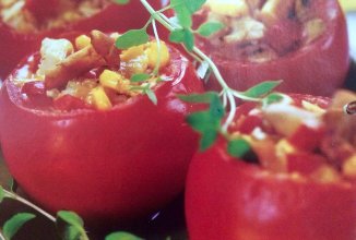 Фаршированные 🍅 курицей.