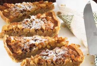 Венгерский яблочный пирог с орехами.
