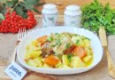 Свиные ребрышки с кабачками и картофелем