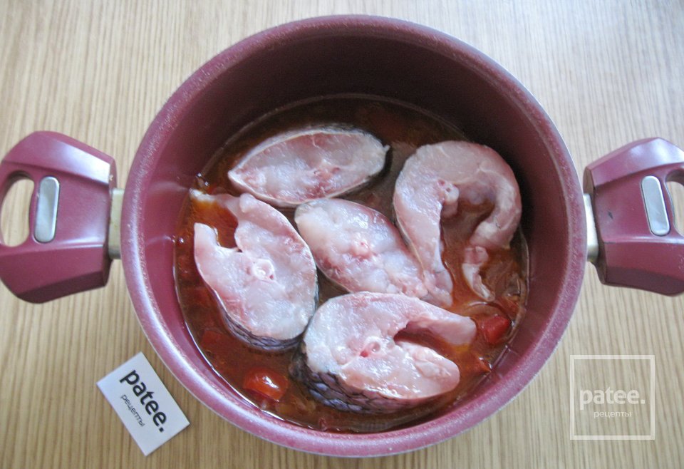 Кефаль в томатном соусе - Шаг 8