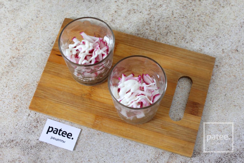 Салат с морской капустой и кальмарами - Шаг 9