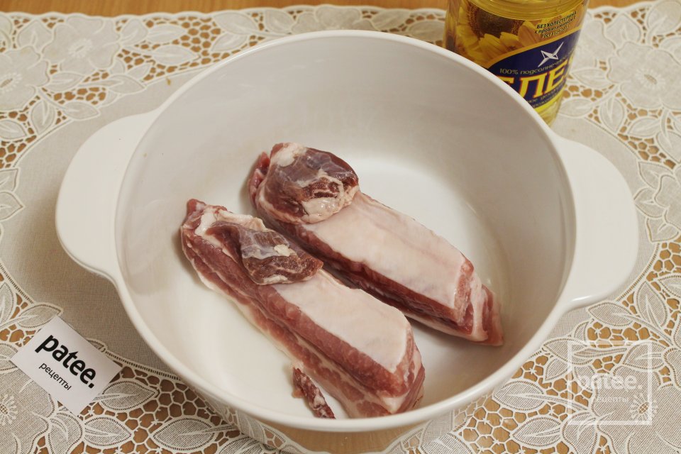 Свиные ребрышки тушенные с овощами - Шаг 2