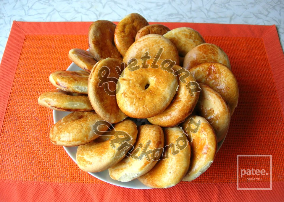 Лепешки на сметане + Рецепт Простого СДОБНОГО ТЕСТА со Сливочным Вкусом - Шаг 1