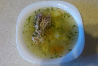 Легенький суп с куриной спинкой