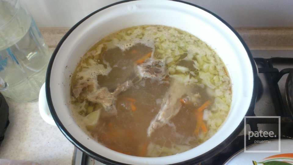 суп из куриных спинок. куриная подливка. Tavuk çorbasi. атмосфере chicken soup. суп из куриных спинок.