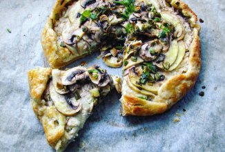 Галета с рикоттой и грибами