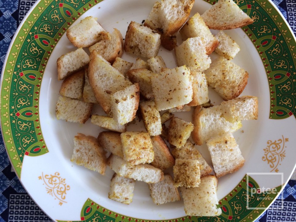 "Гренский" салат 🥗 🥖🧀 - Шаг 1