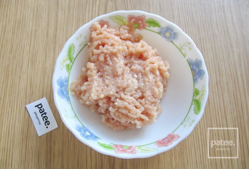 Куриные котлеты в сливочно-горчичном соусе - Шаг 2