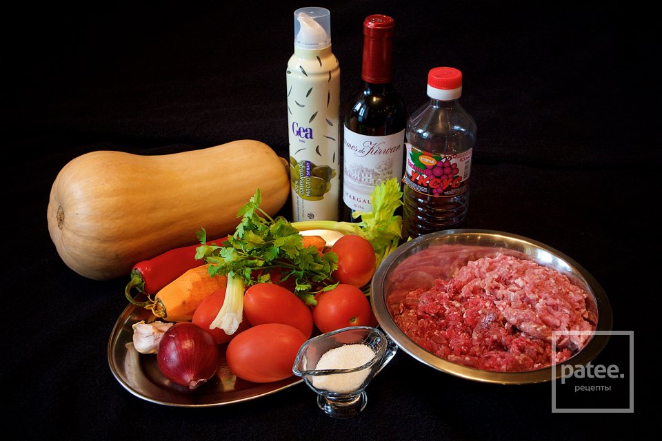 Лапша из тыквы с томатным рагу - Шаг 1