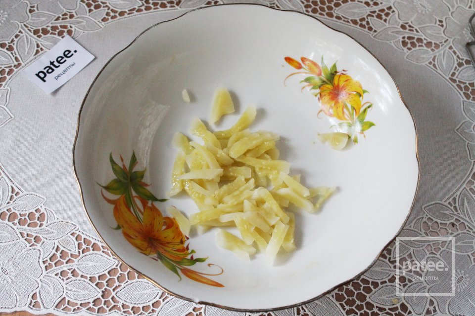 Салат "Осенний" с ветчиной и яйцом - Шаг 2