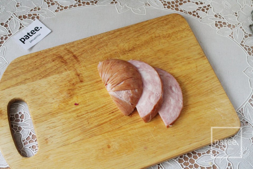 Салат "Осенний" с ветчиной и яйцом - Шаг 6