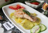 Горбуша с картошкой в духовке